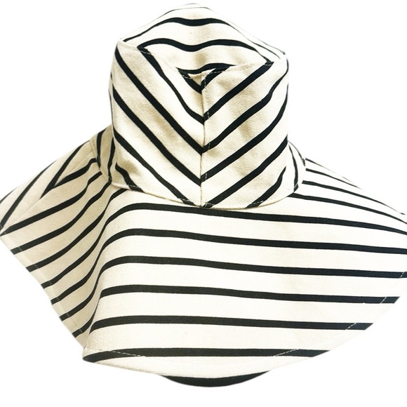 HATATTACK Floppy Striped Hat With Patches One Size - Picture 2 of 6